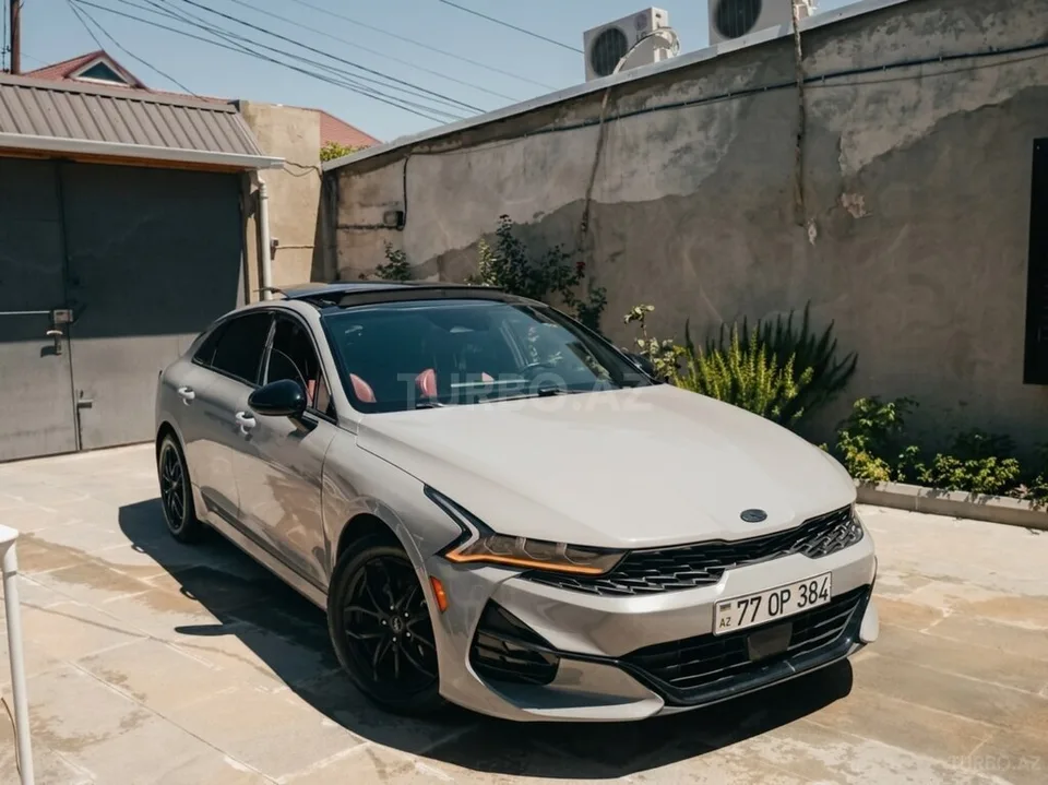 Kia K5 — foto 1/4