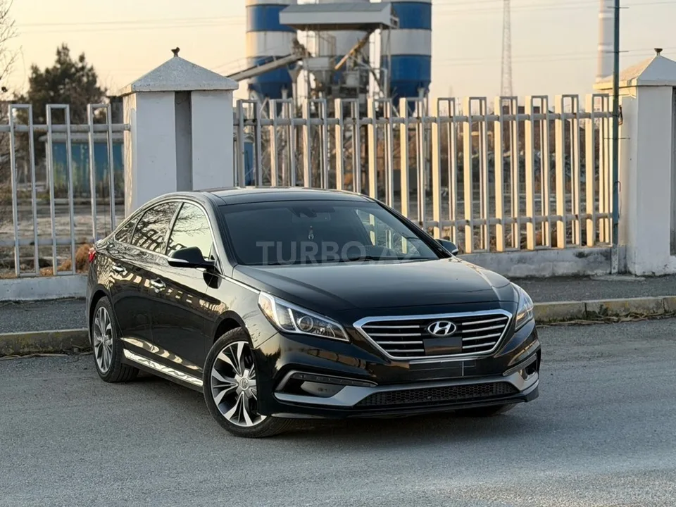 Hyundai Sonata — фото 1/4