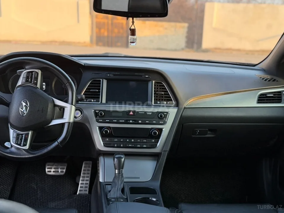 Hyundai Sonata — фото 4/4