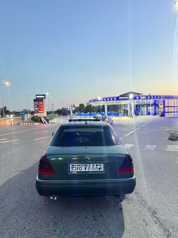 Mercedes C 220 — foto 2/4
