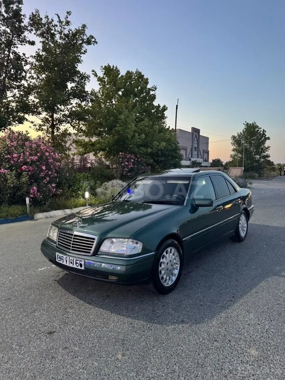 Mercedes C 220 — foto 4/4