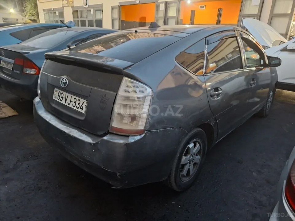 Toyota Prius — foto 4/4