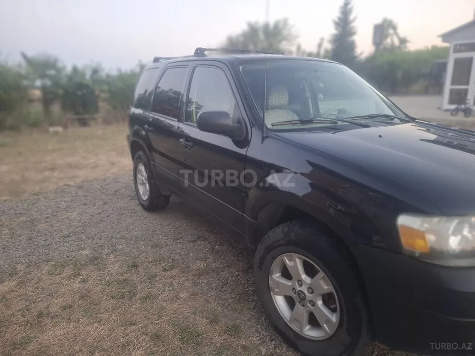 Ford Escape — foto 2/4