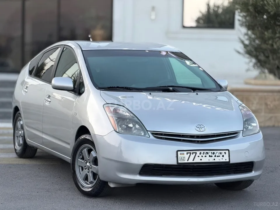 Toyota Prius — фото 4/4