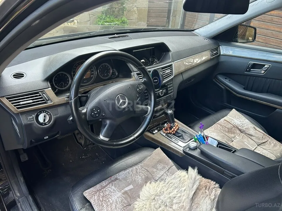 Mercedes E 300 4MATIC — фото 4/4