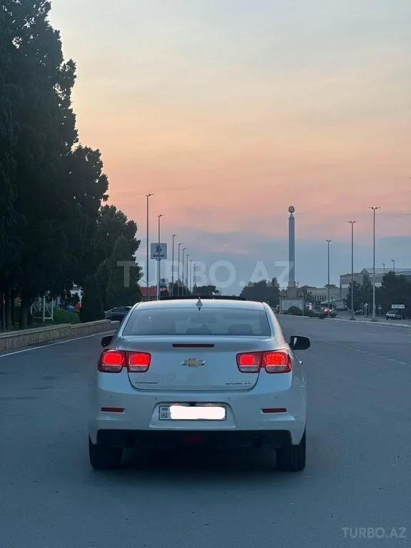 Chevrolet Malibu — foto 2/4
