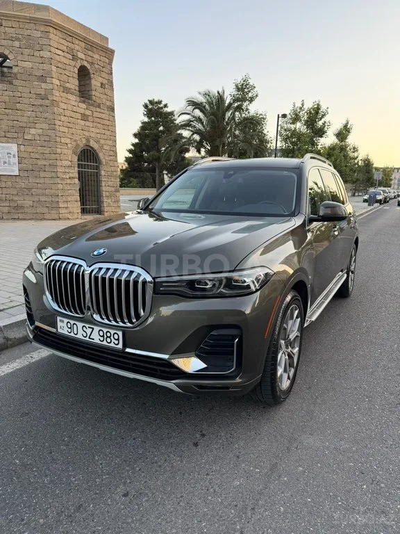 BMW X7 — foto 1/4