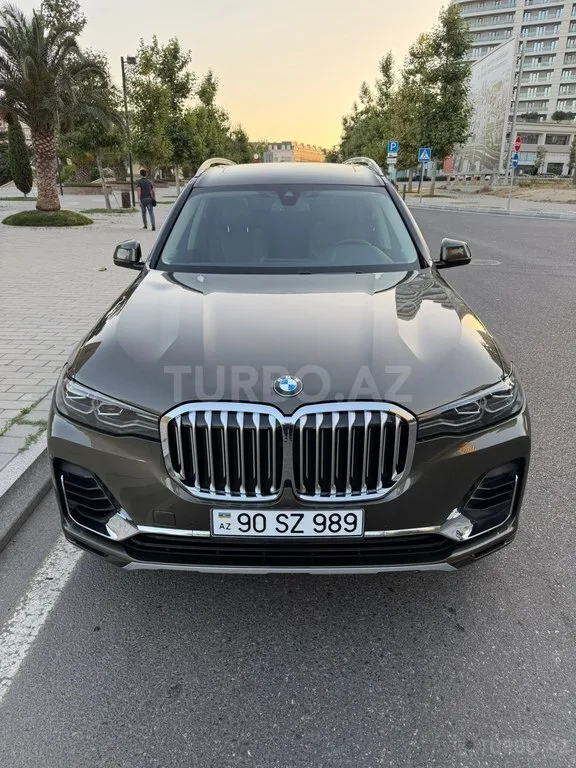 BMW X7 — foto 3/4