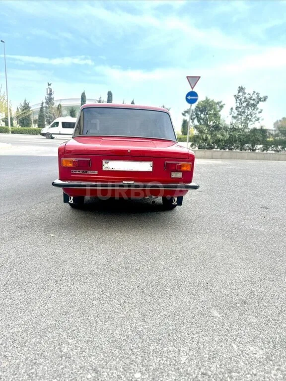 LADA (VAZ) 21011 — foto 2/4