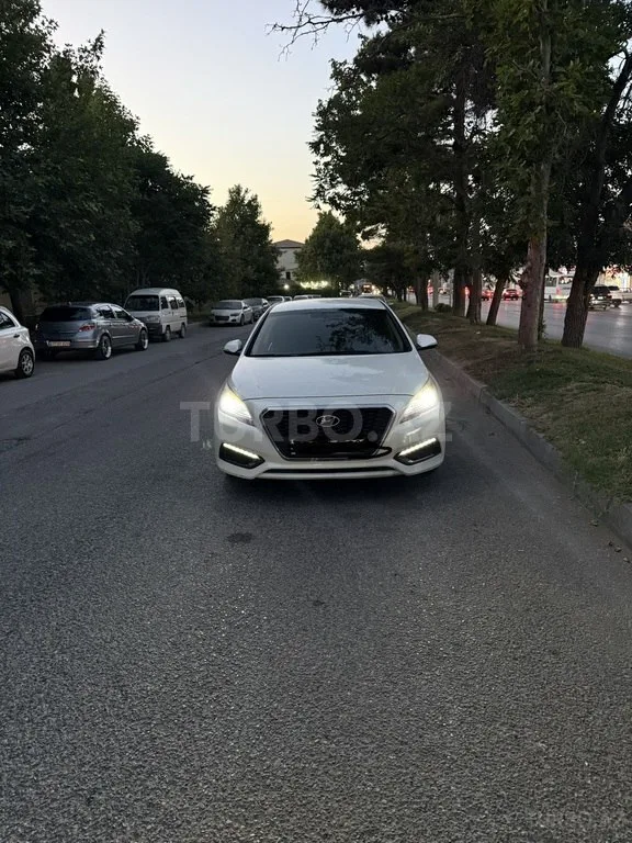 Hyundai Sonata — foto 1/4