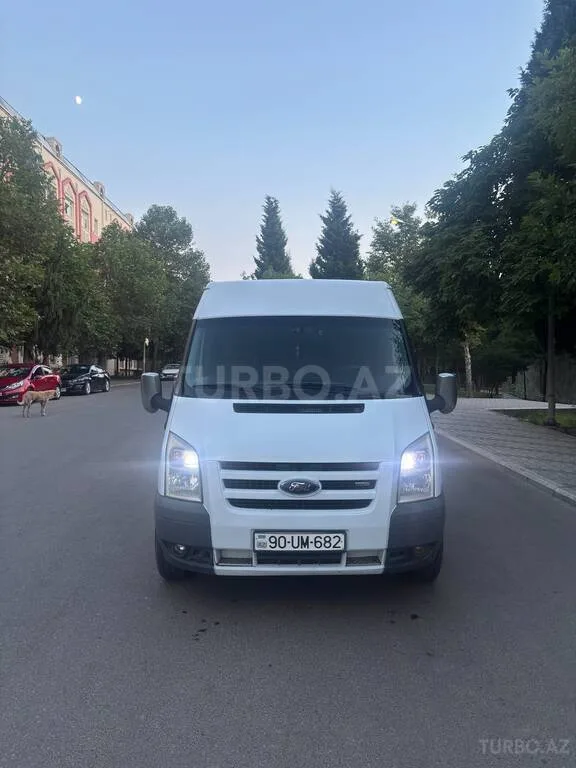 Ford Transit — foto 1/4