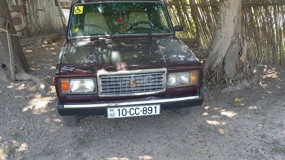 LADA (VAZ) 2107 — foto 3/4