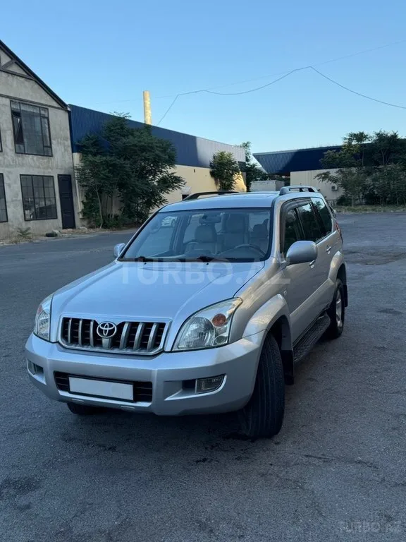 Toyota Land Cruiser Prado — foto 2/4