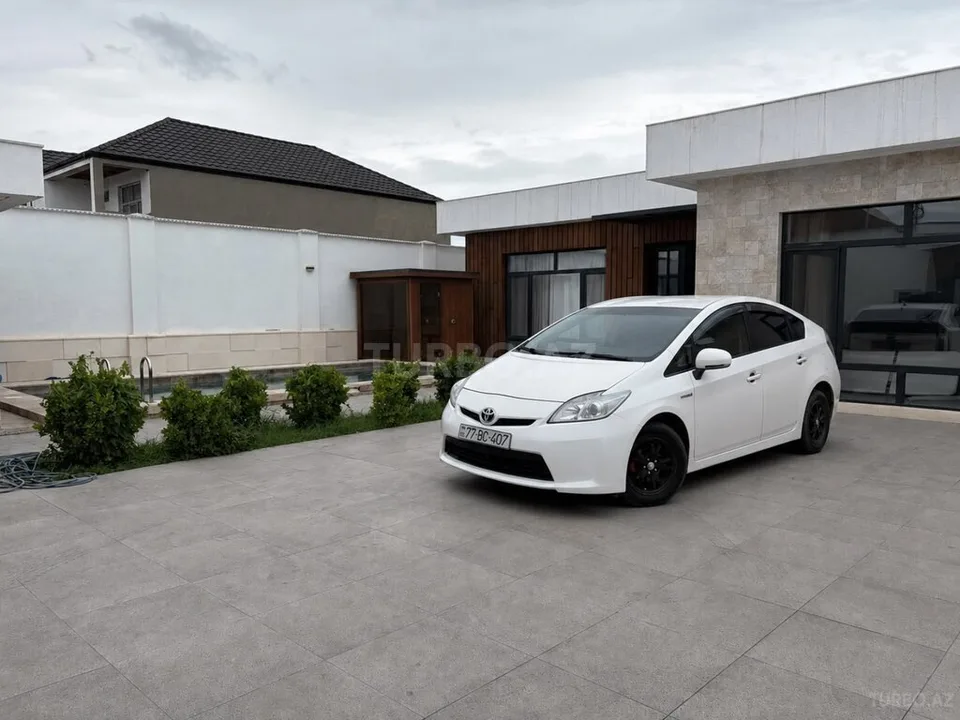 Toyota Prius — foto 2/4
