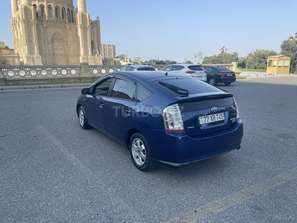 Toyota Prius — foto 3/4
