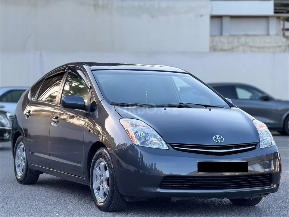 Toyota Prius — foto 3/4