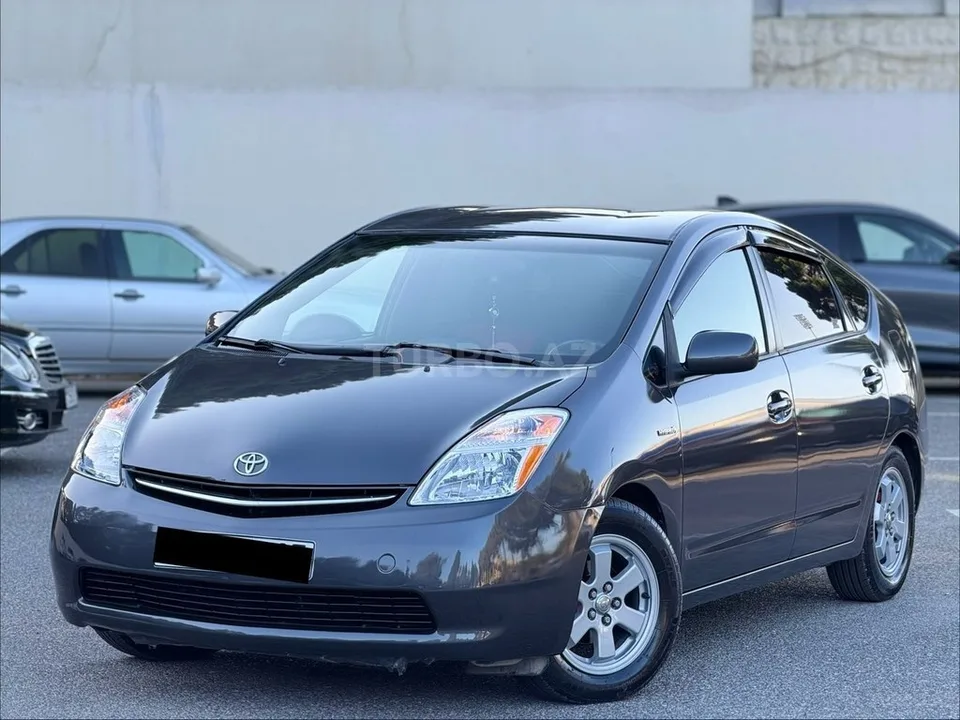 Toyota Prius — foto 4/4