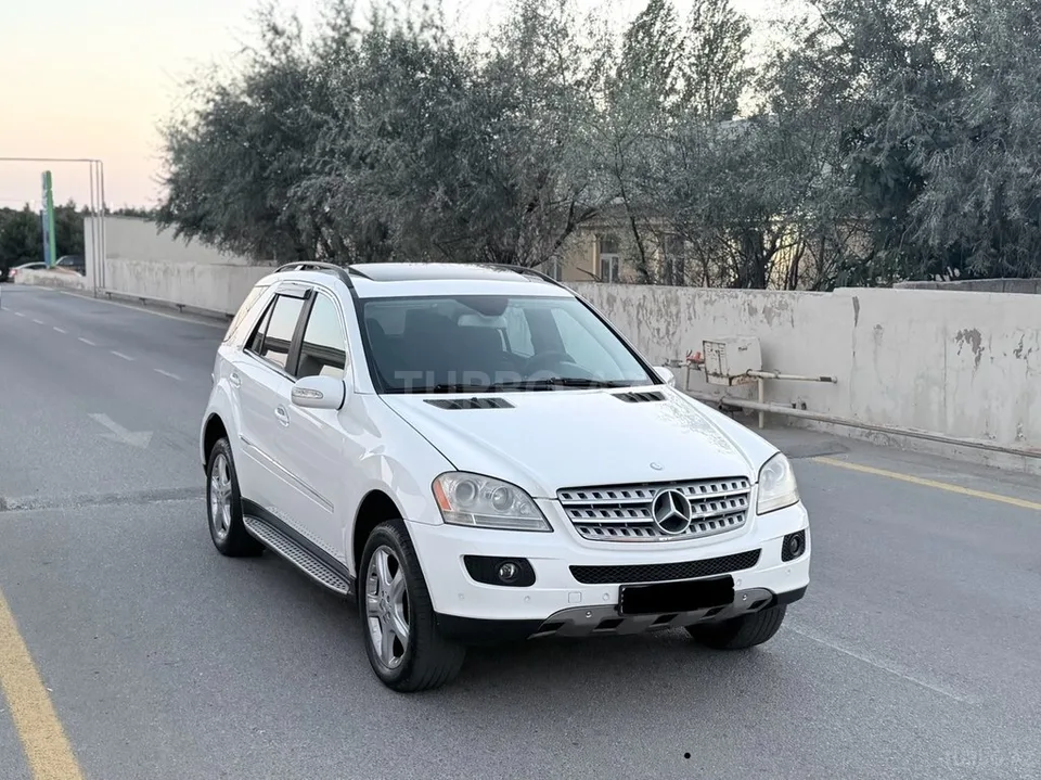 Mercedes ML 350 4MATIC — foto 1/4