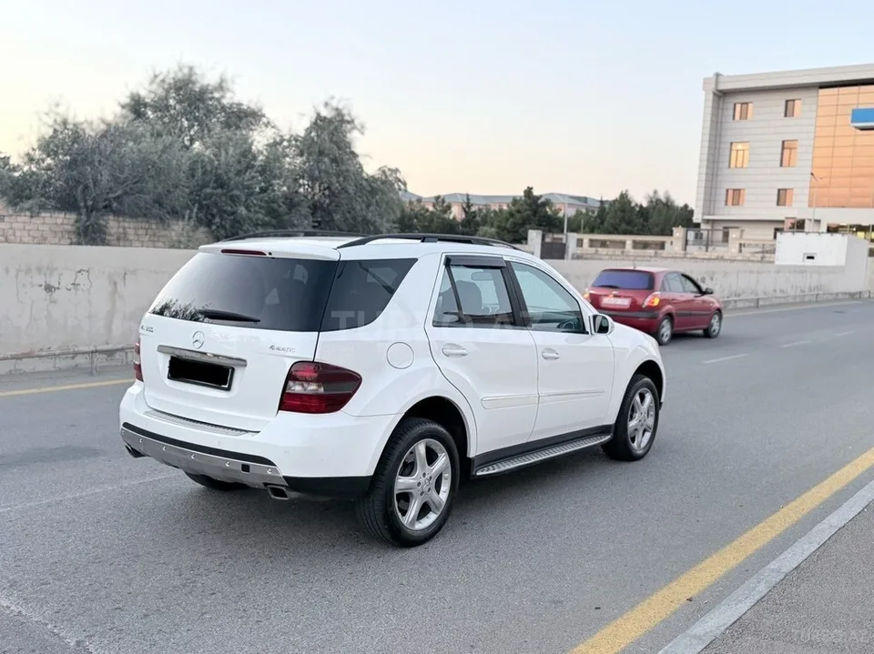 Mercedes ML 350 4MATIC — foto 4/4