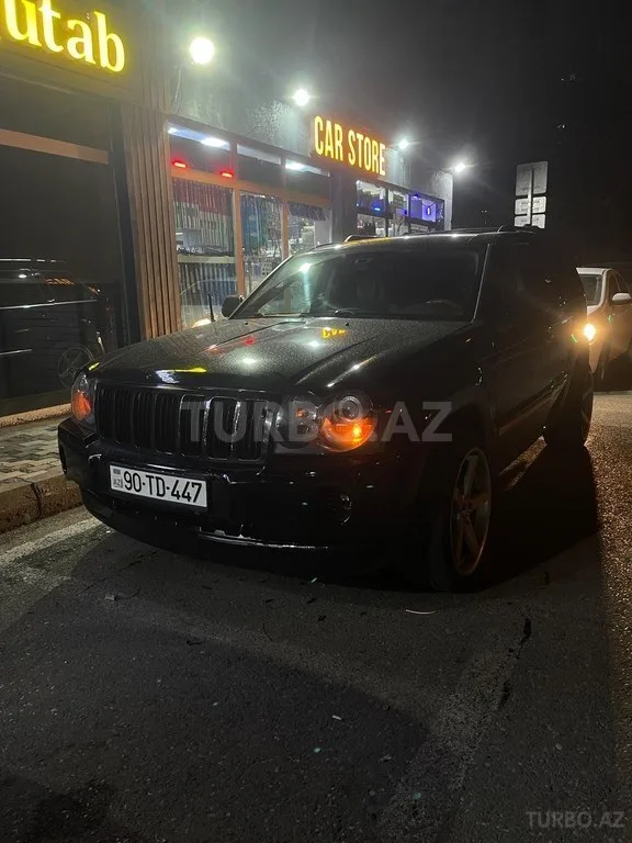 Jeep Grand Cherokee — foto 1/4