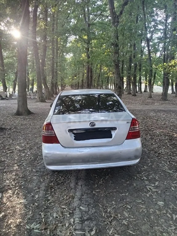 Lifan 620 — foto 2/4