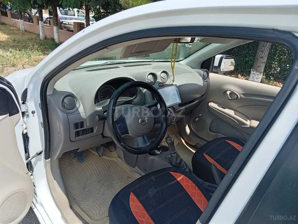Nissan Sunny — foto 4/4
