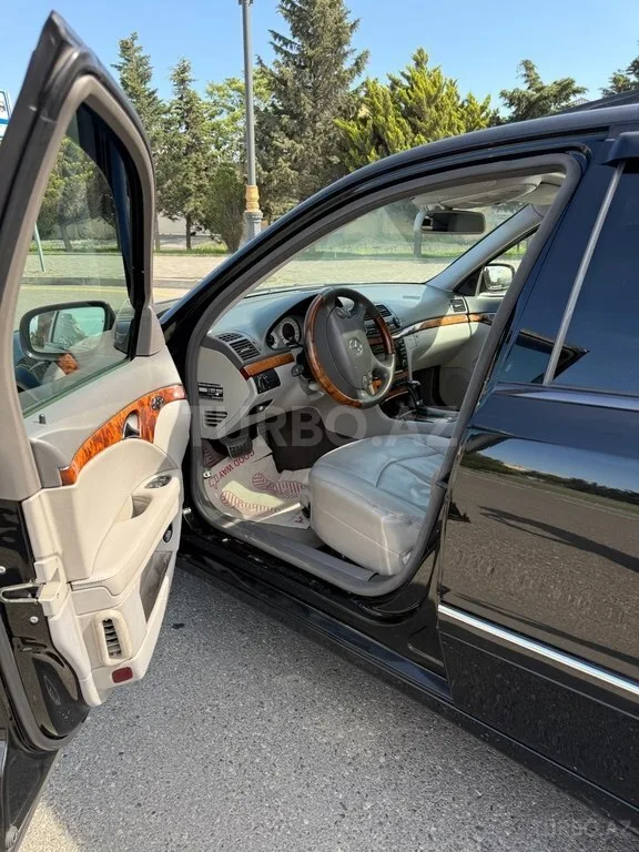 Mercedes E 220 — foto 4/4