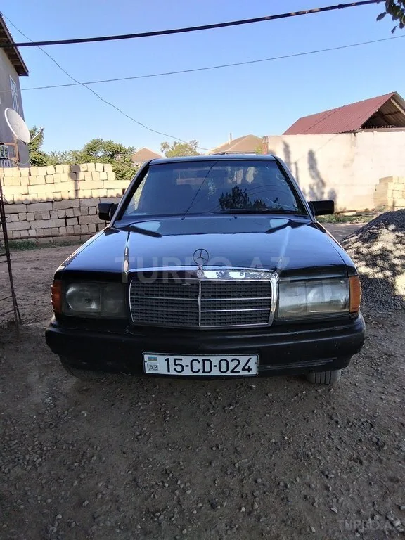 Mercedes 190 — foto 1/4