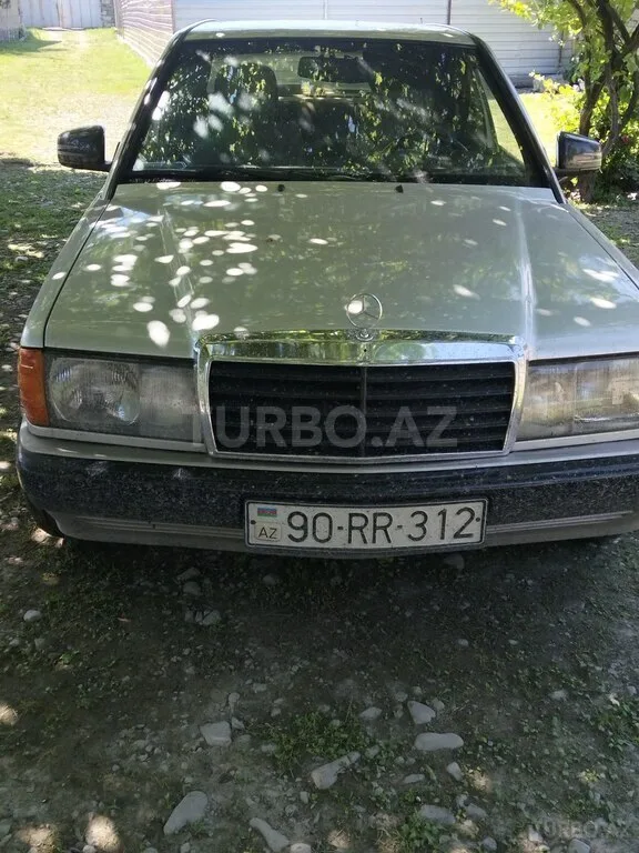 Mercedes 190 — foto 1/4