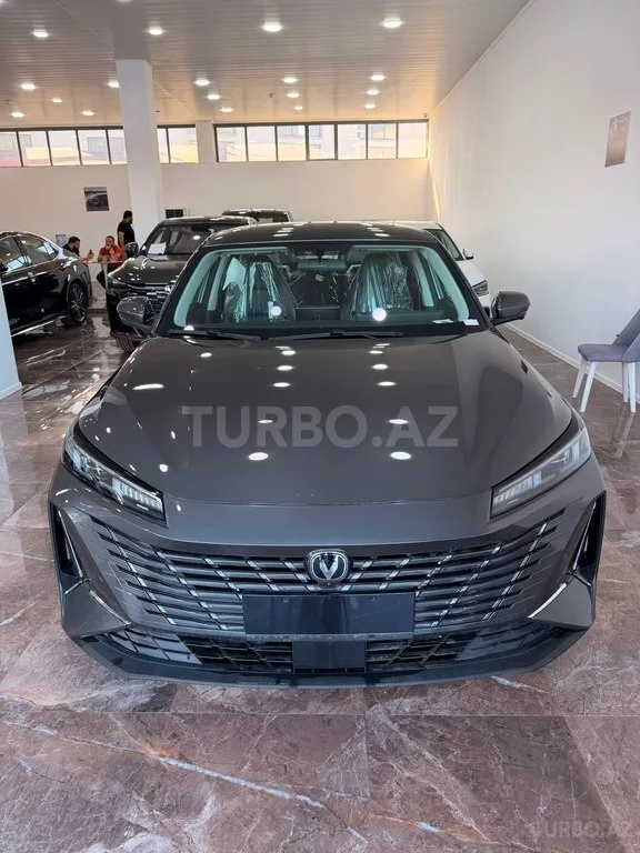 Changan Eado — foto 1/4