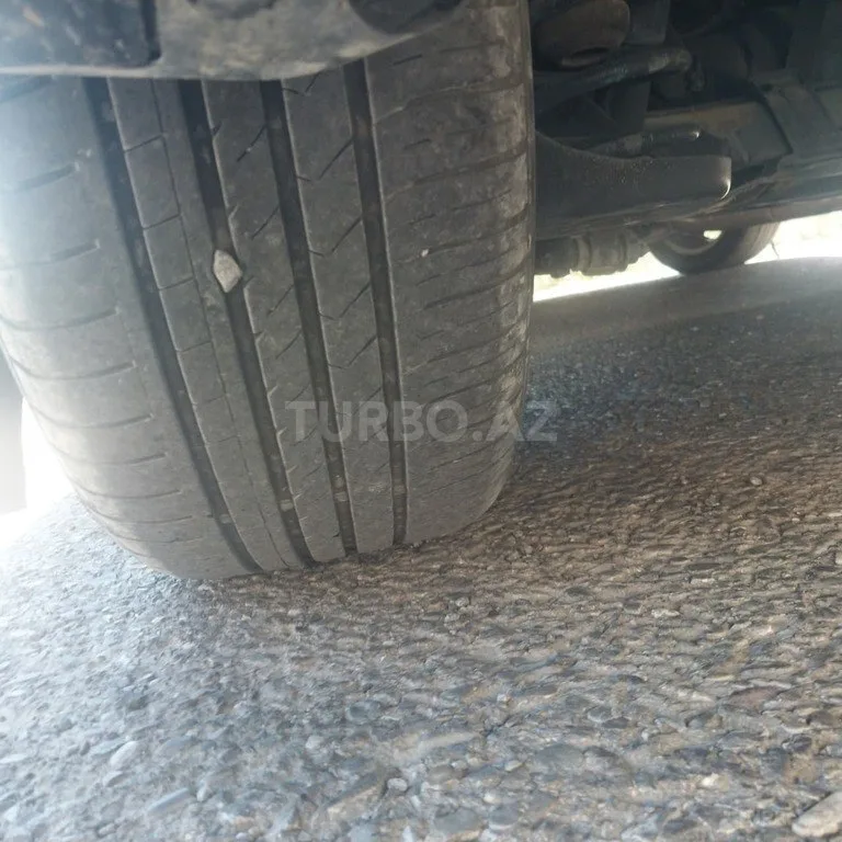 Hyundai Elantra — foto 4/4