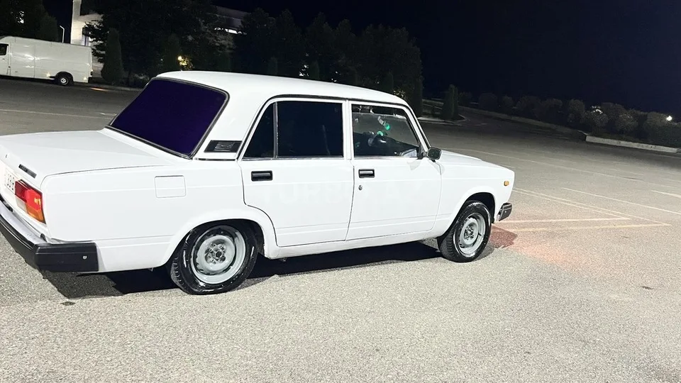 LADA (VAZ) 2107 — foto 4/4