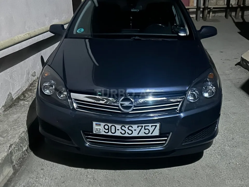 Opel Astra — foto 1/4