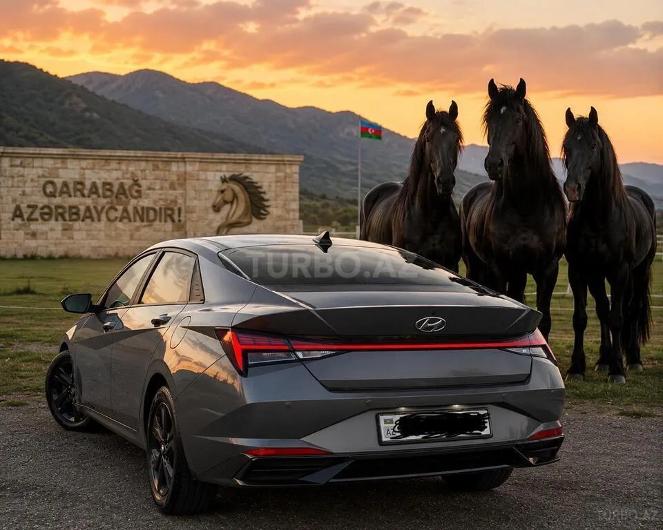 Hyundai Elantra — foto 3/4