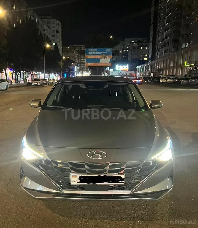 Hyundai Elantra — foto 4/4