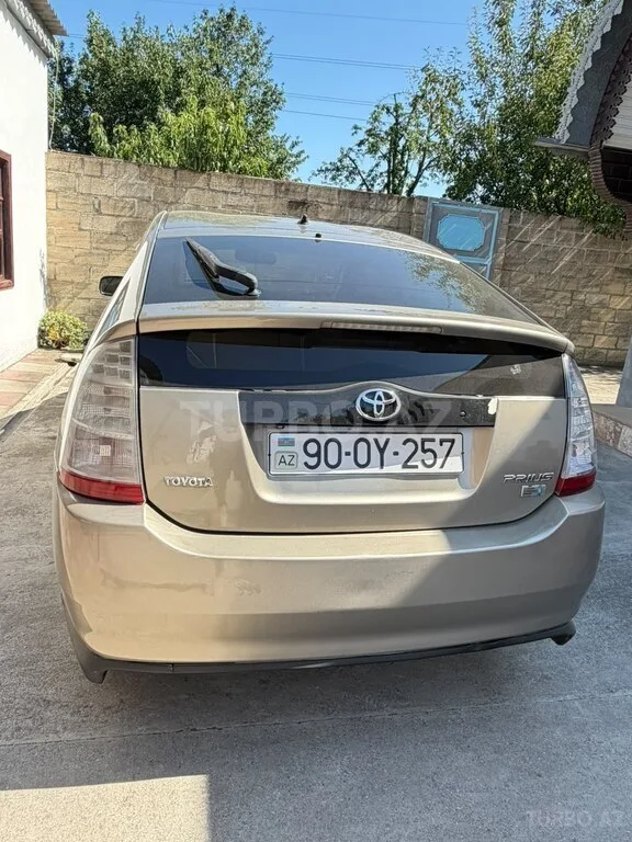 Toyota Prius — foto 2/4