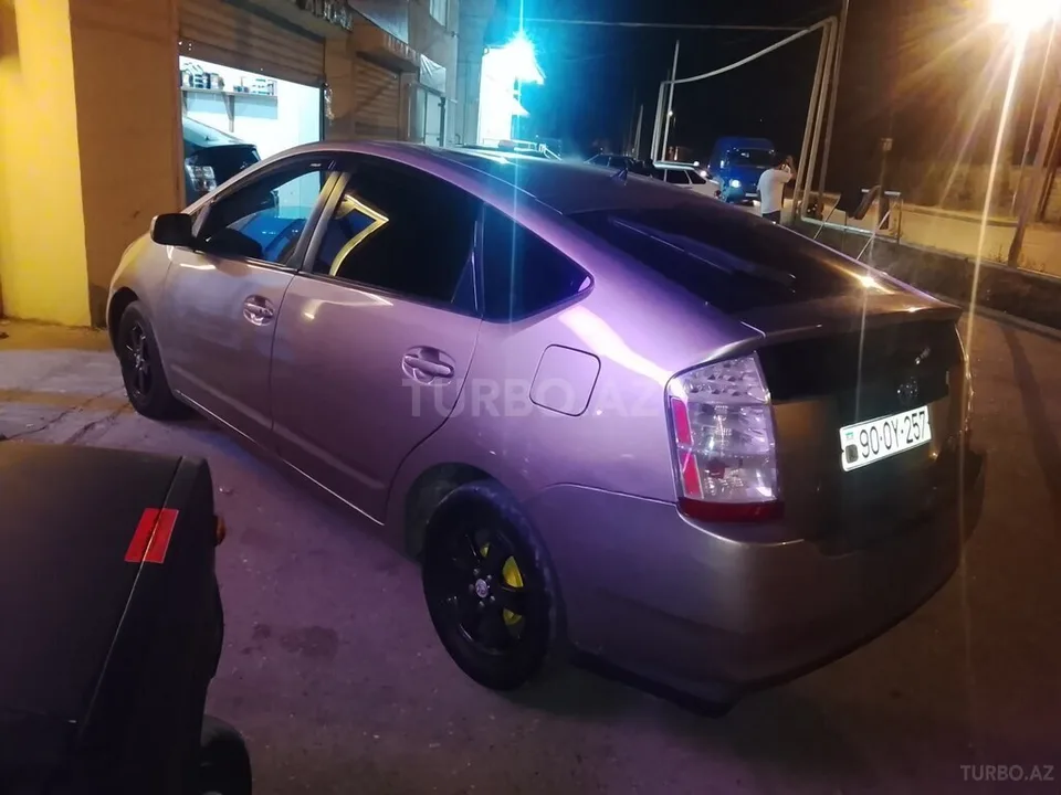 Toyota Prius — foto 4/4