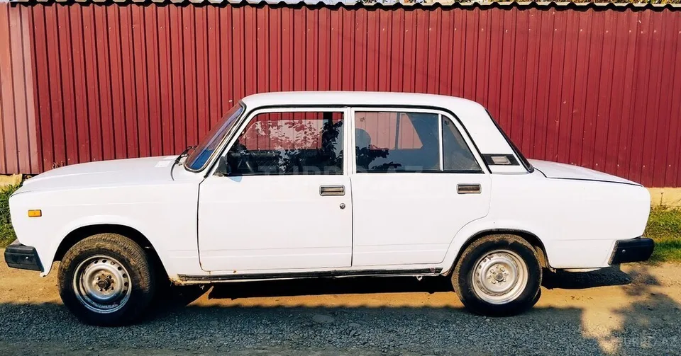 LADA (VAZ) 2107 — foto 2/4