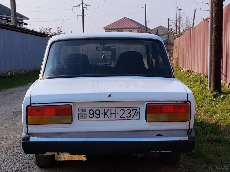 LADA (VAZ) 2107 — foto 3/4