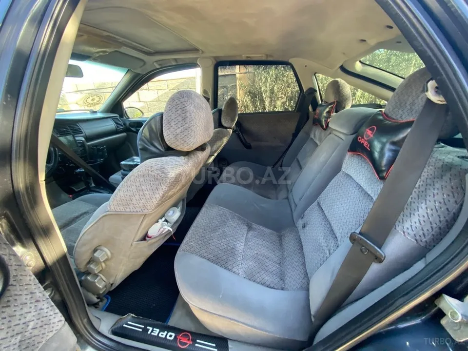 Opel Vectra — foto 4/4