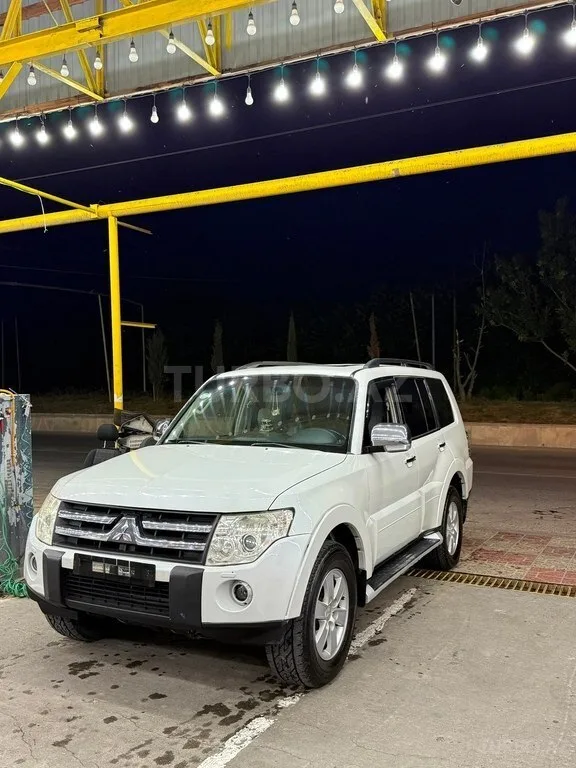 Mitsubishi Pajero — foto 2/4