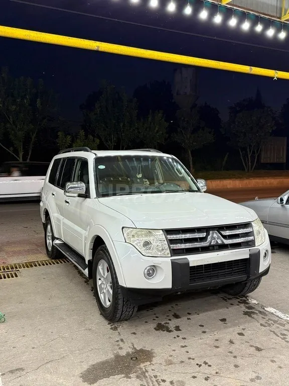 Mitsubishi Pajero — foto 3/4