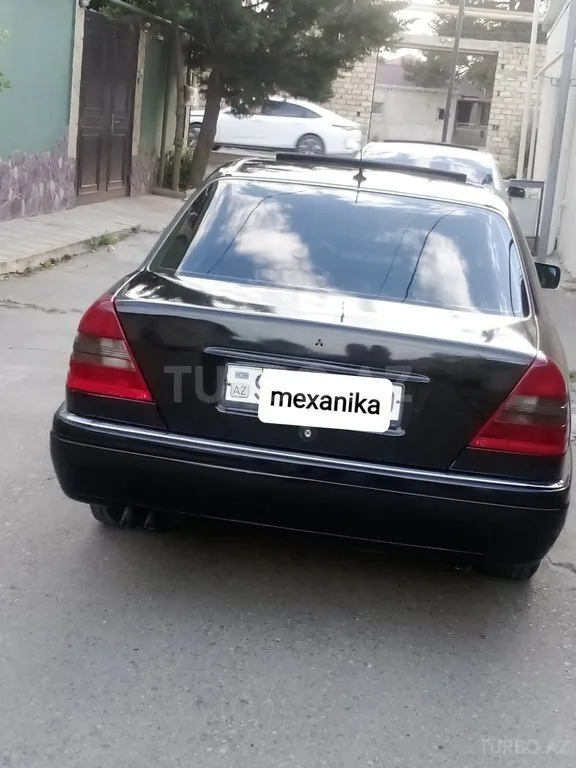 Mercedes C 180 — foto 4/4
