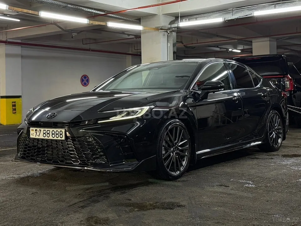Toyota Camry — foto 2/4