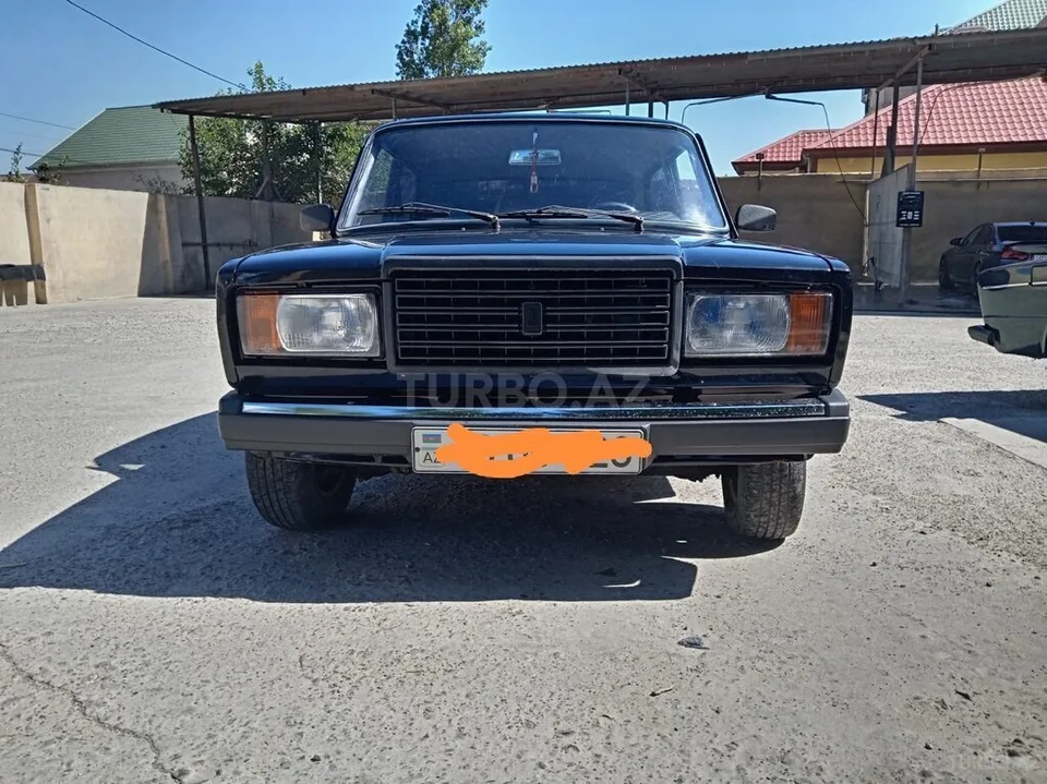 LADA (VAZ) 2107 — foto 1/4