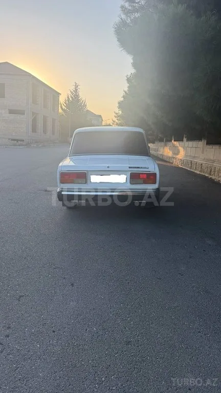 LADA (VAZ) 2107 — foto 2/4