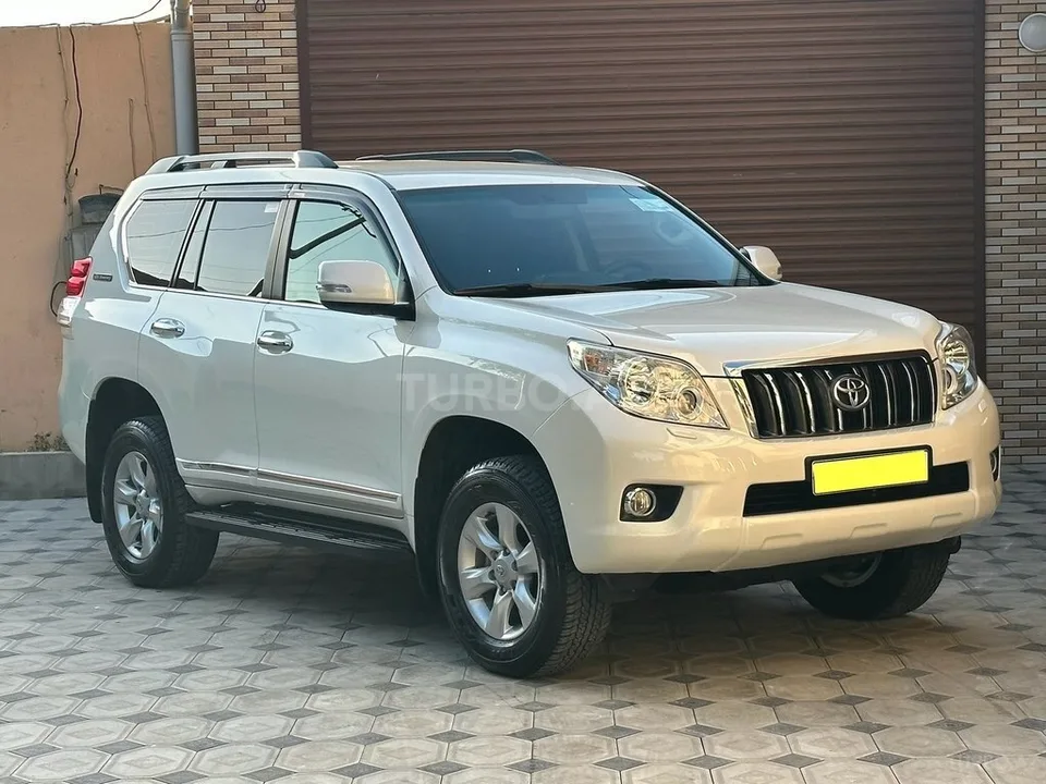Toyota Land Cruiser Prado — foto 2/4