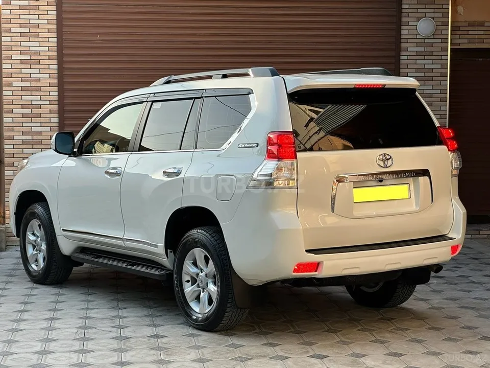 Toyota Land Cruiser Prado — foto 4/4
