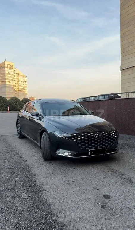 Hyundai Grandeur — foto 1/4