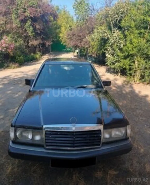 Mercedes 190 — foto 1/4